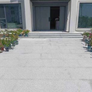 南充 芝麻白花岗岩地铺石地面铺装