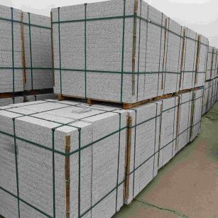 南充 白麻花岗岩石材荔枝面地铺石（300*600*50）