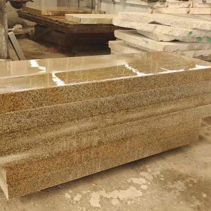 南充 黄金麻栏杆料半成品加工中