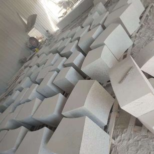 南充 白麻花岗岩异形坐凳