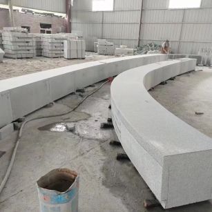 南充芝麻白花岗岩石板材 园林光面弧形坐凳