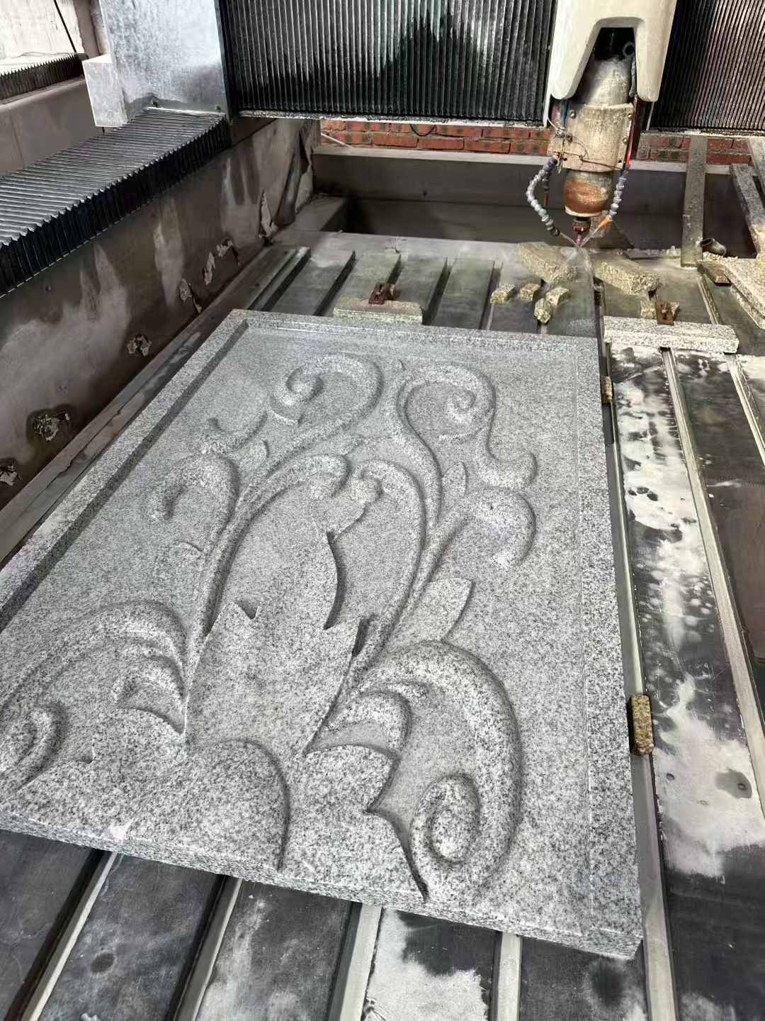 南充 白麻别墅干挂雕花板