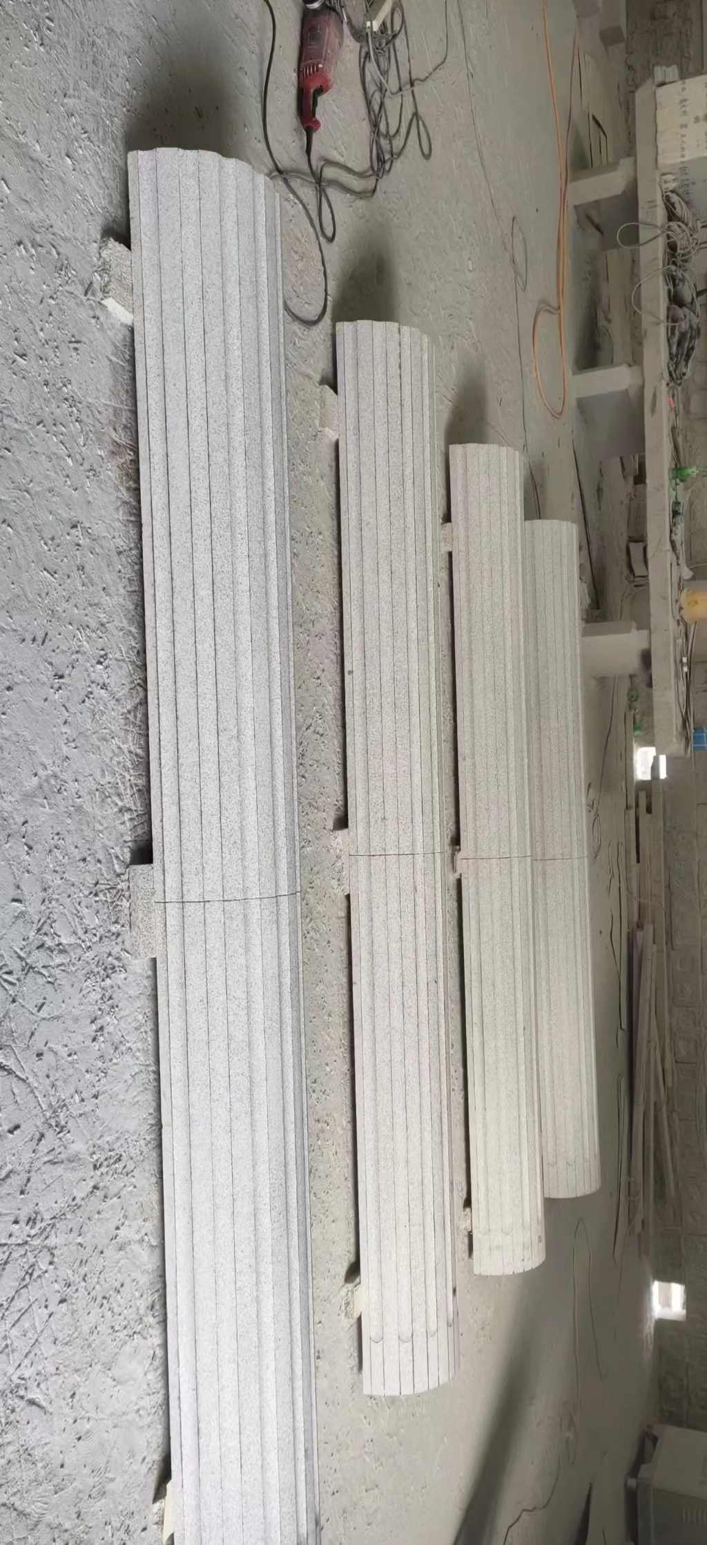 南充 花岗岩厂家带你看白麻花岗岩门楼大柱柱皮