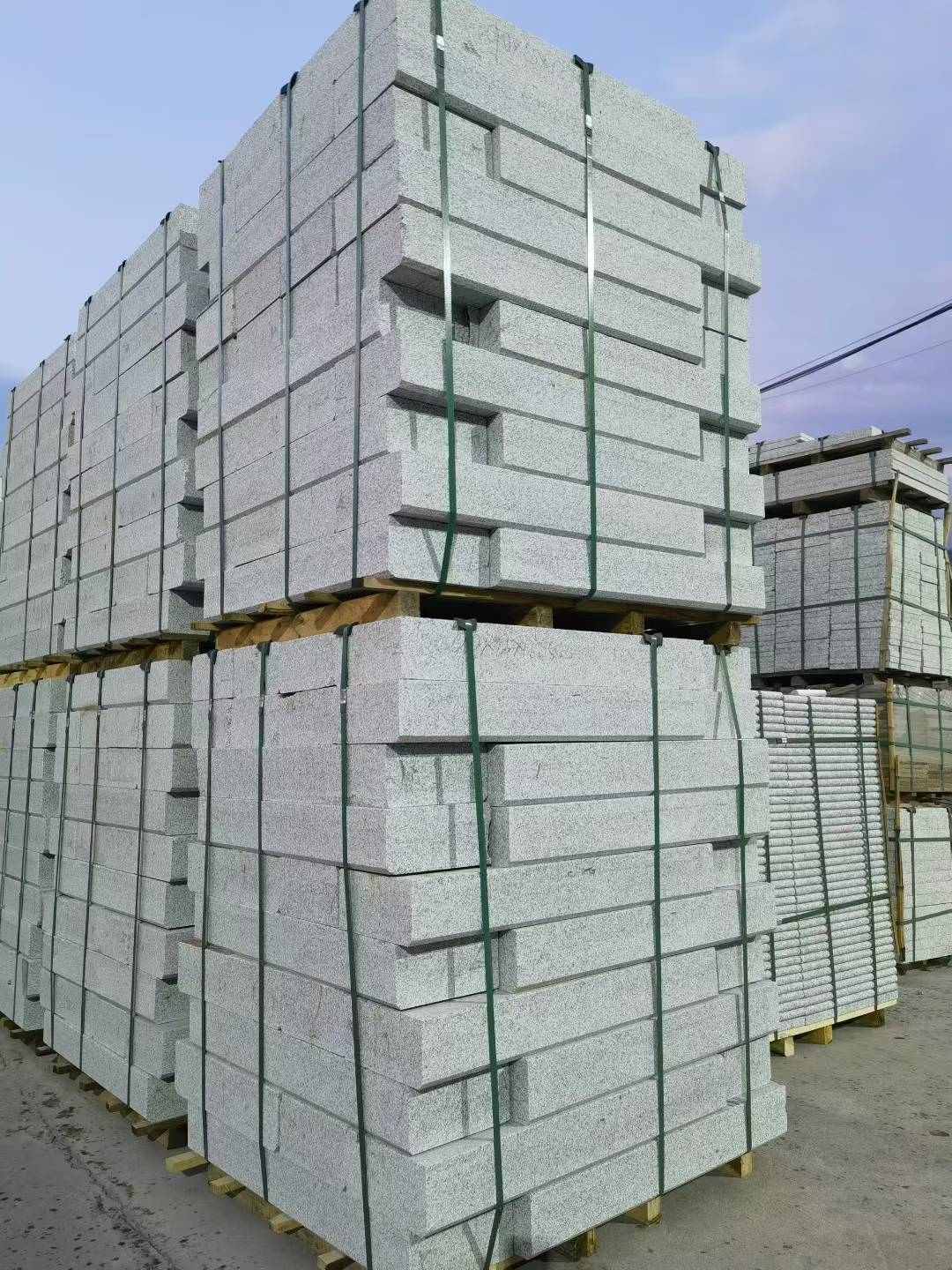 南充 芝麻白花岗岩路沿石，路缘石，路肩石，道牙，立缘石，马路牙子，街沿石，侧石等