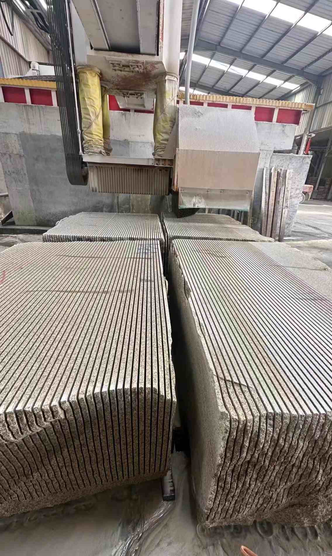 南充 车间生产日常，黄金麻白麻花岗岩