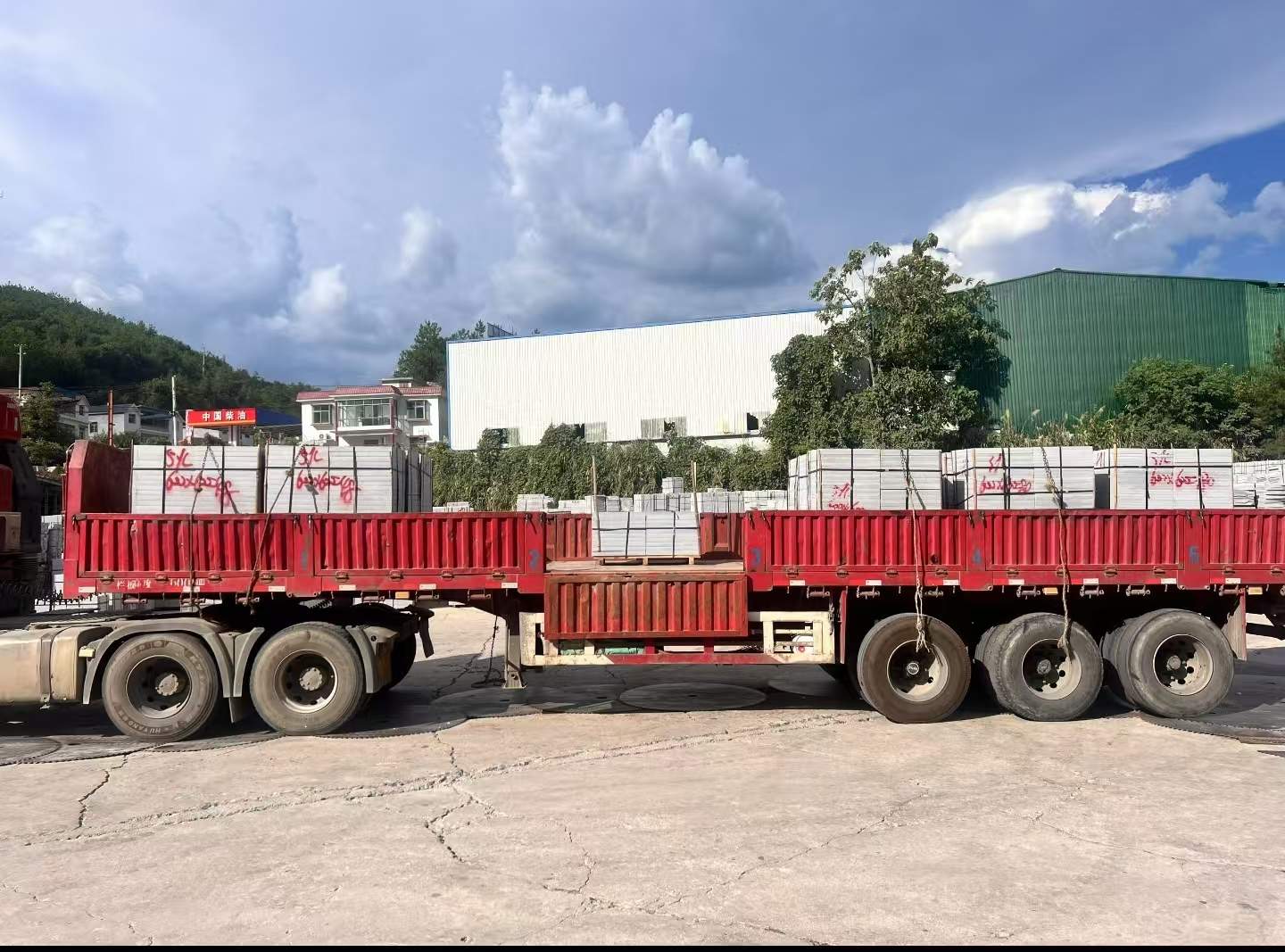 南充 芝麻灰花岗岩地铺石出货日常