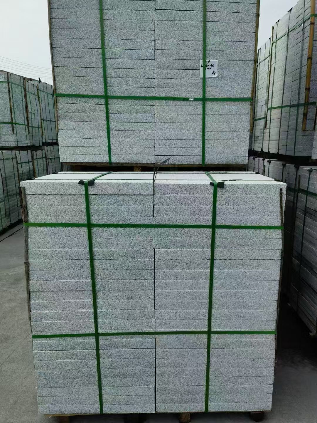 南充 芝麻白火烧，园林广场市政工程地铺石，1.8~5.0厚均有现货