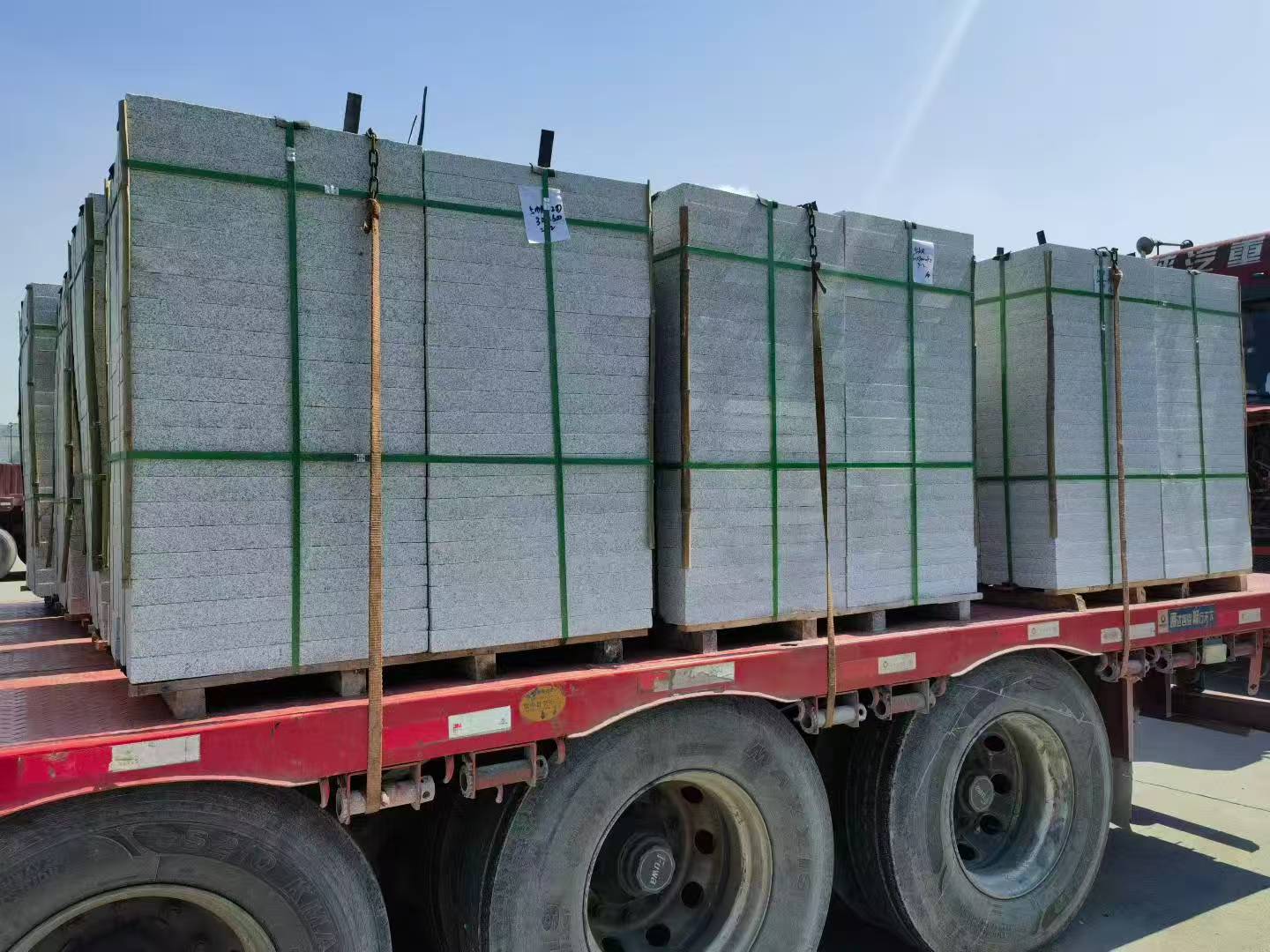 南充芝麻白花岗岩出货日常地铺石