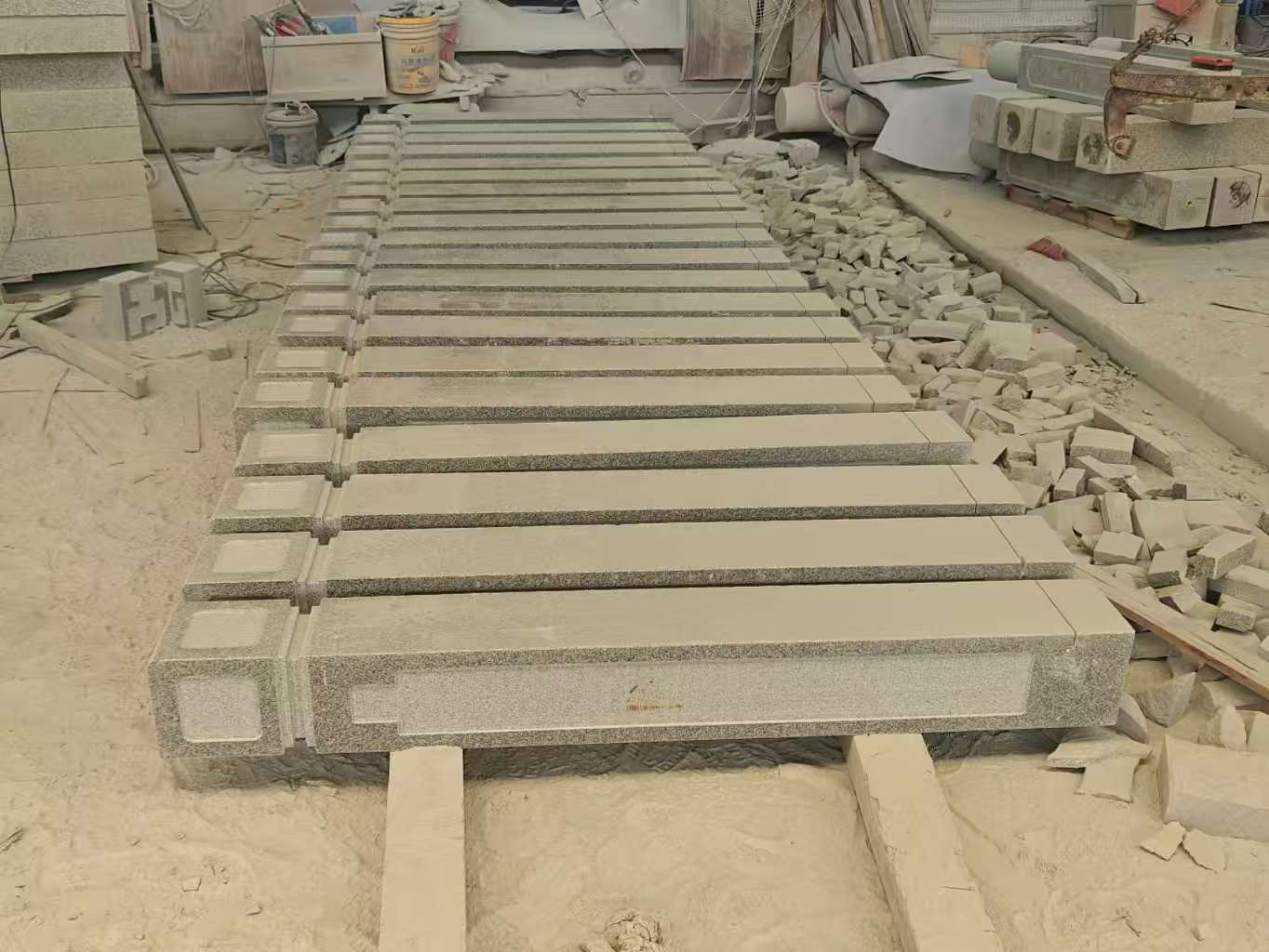 南充 芝麻白异形加工雕刻-栏杆大柱，方柱